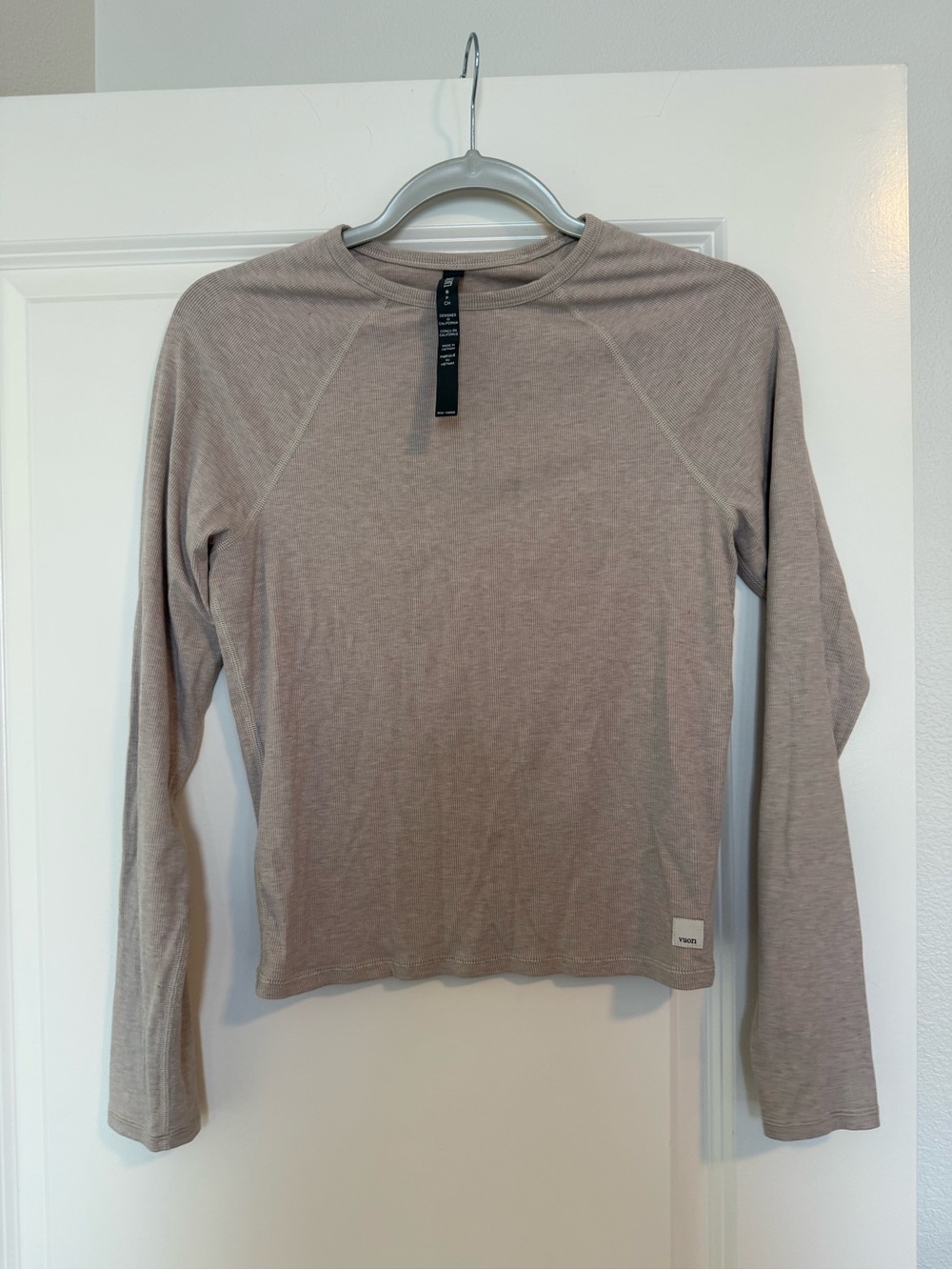 Vuori Long Sleeve Tee in Light Taupe